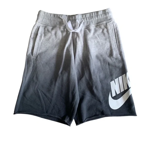 ➰Nike Club Alumni French Terry shorts ➰ - Picture 2 of 8